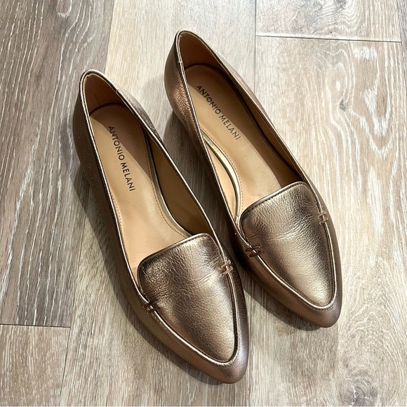 ANTONIO MELANI Shoes - Antonio Melani Cassea Antique Gold Metallic Loafer Flats Size 7